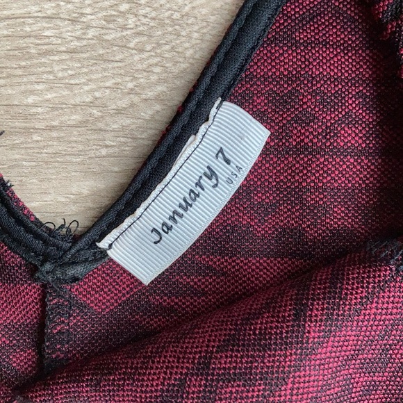 January 7 Maroon and Black Dress - Picture 4 of 8